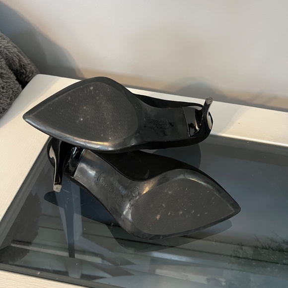 Black high heels - Picture 3 of 6